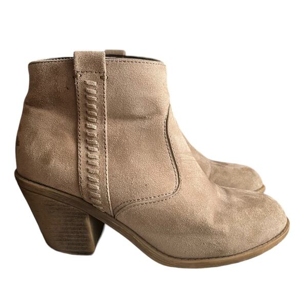 Jessica Cline Baylee Ankle Boots - Picture 1 of 5